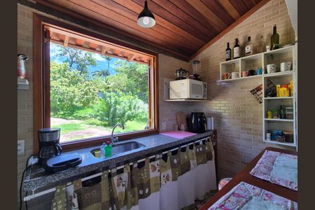 Casa para alugar com 200m², 2 quartos e 10 vagasCozinha