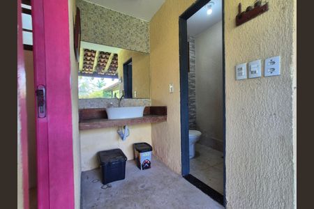 Casa para alugar com 200m², 2 quartos e 10 vagasBanheiro Área externa