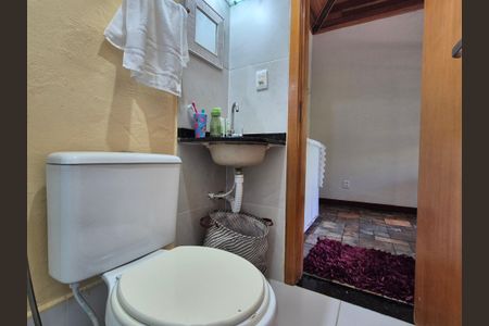 Casa para alugar com 200m², 2 quartos e 10 vagasBanheiro Suíte 