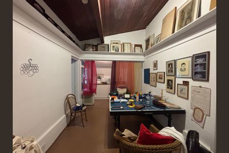 Casa à venda com 387m², 4 quartos e 2 vagas