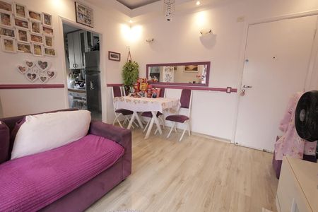 Apartamento à venda com 56m², 2 quartos e 1 vagaSala