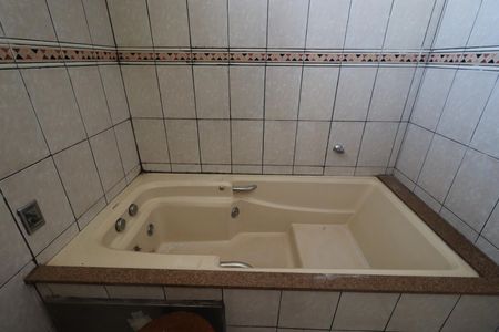 Casa para alugar com 550m², 3 quartos e 3 vagasBanheiro da Suíte