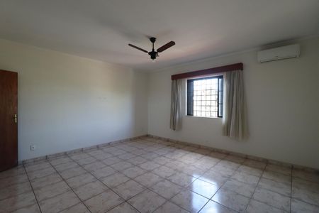 Casa para alugar com 550m², 3 quartos e 3 vagasSuíte 