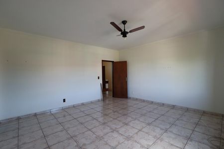 Casa para alugar com 550m², 3 quartos e 3 vagasSuíte 