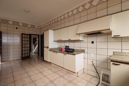 Casa para alugar com 550m², 3 quartos e 3 vagasCozinha