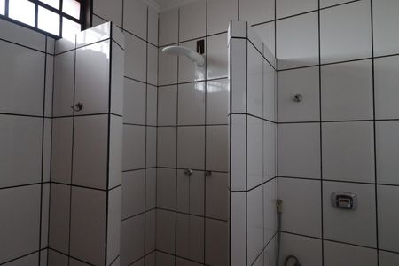 Casa para alugar com 550m², 3 quartos e 3 vagasBanheiro