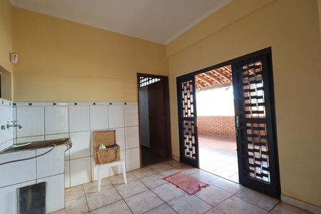 Casa para alugar com 550m², 3 quartos e 3 vagasÁrea de Serviço