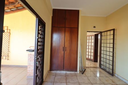 Casa para alugar com 550m², 3 quartos e 3 vagasÁrea de Serviço