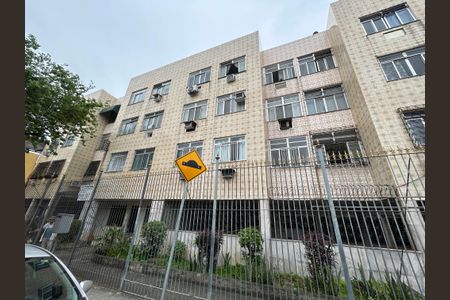 Apartamento para alugar com 160m², 2 quartos e 1 vagaFachada