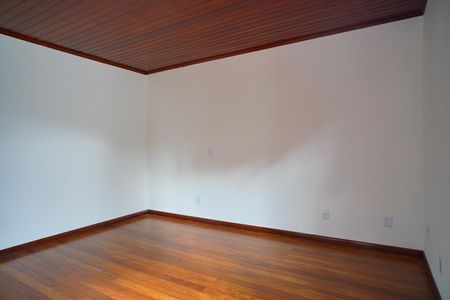 Casa à venda com 290m², 5 quartos e 3 vagas Casa à venda com 290m², 5 quartos e 3 vagasQuarto suíte 2