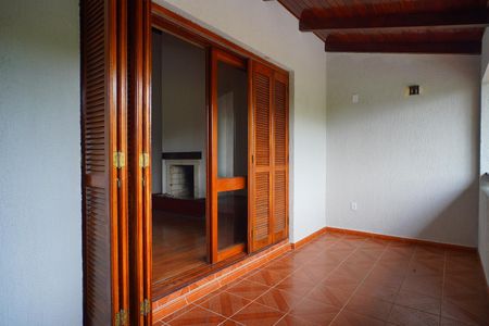 Varanda  de casa à venda com 5 quartos, 290m² em Jardim Itu, Porto Alegre