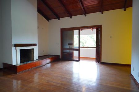 Sala  de casa à venda com 5 quartos, 290m² em Jardim Itu, Porto Alegre