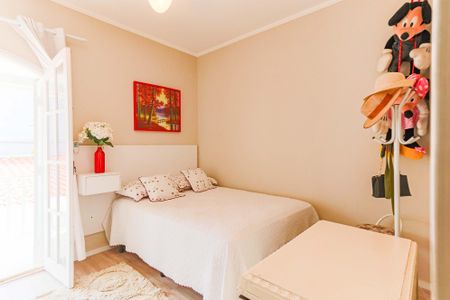 Casa de condomínio à venda com 350m², 4 quartos e 4 vagas Casa de condomínio à venda com 350m², 4 quartos e 4 vagasSuíte 04