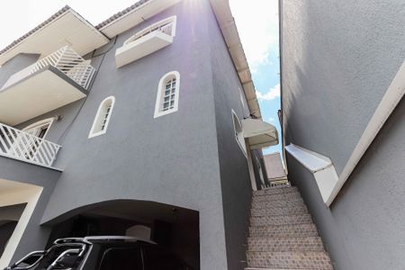 Casa de condomínio à venda com 350m², 4 quartos e 4 vagas Casa de condomínio à venda com 350m², 4 quartos e 4 vagasQuintal
