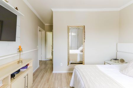 Casa de condomínio à venda com 350m², 4 quartos e 4 vagas Casa de condomínio à venda com 350m², 4 quartos e 4 vagasSuíte 01