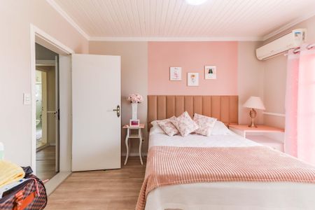 Casa de condomínio à venda com 350m², 4 quartos e 4 vagas Casa de condomínio à venda com 350m², 4 quartos e 4 vagasSuíte 02