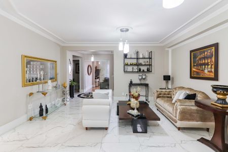 Casa de condomínio à venda com 350m², 4 quartos e 4 vagas Casa de condomínio à venda com 350m², 4 quartos e 4 vagasSala de Estar