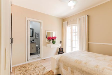 Casa de condomínio à venda com 350m², 4 quartos e 4 vagas Casa de condomínio à venda com 350m², 4 quartos e 4 vagasSuíte 03