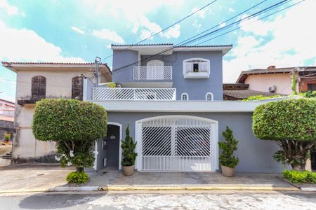 Casa de condomínio à venda com 350m², 4 quartos e 4 vagas Casa de condomínio à venda com 350m², 4 quartos e 4 vagasFrente Casa