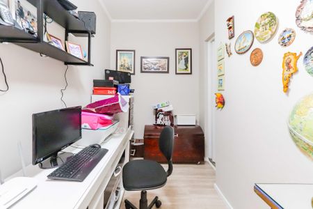 Casa de condomínio à venda com 350m², 4 quartos e 4 vagas Casa de condomínio à venda com 350m², 4 quartos e 4 vagasEscritório - Suítes