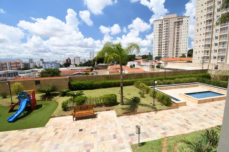 Apartamento à venda com 70m², 3 quartos e 2 vagasQuarto 2 - Vista