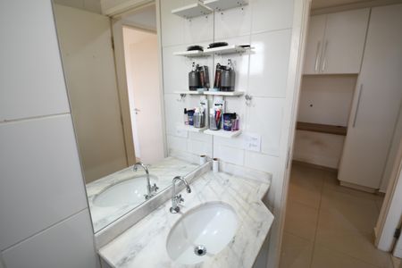 Apartamento à venda com 70m², 3 quartos e 2 vagasBanheiro Social