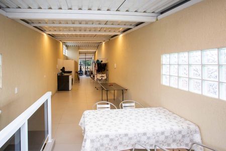 Casa para alugar com 190m², 3 quartos e 1 vagaSalão