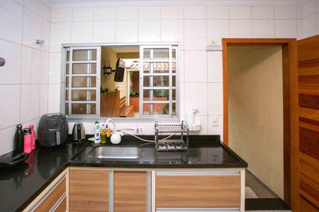 Casa para alugar com 190m², 3 quartos e 1 vagaCozinha