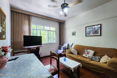 Apartamento para alugar com 66m², 2 quartos e 1 vagaSala 