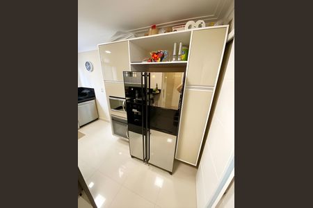 Apartamento para alugar com 200m², 3 quartos e 2 vagas