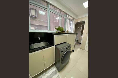 Apartamento para alugar com 200m², 3 quartos e 2 vagas