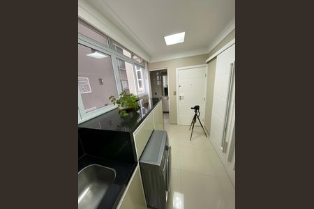 Apartamento para alugar com 200m², 3 quartos e 2 vagas
