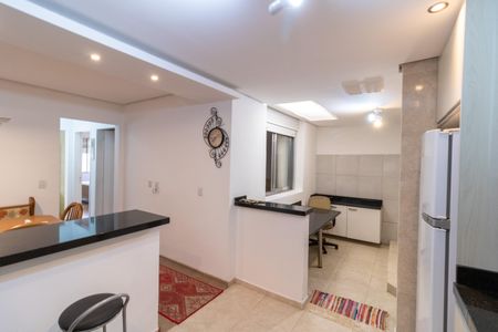 Cozinha de apartamento à venda com 2 quartos, 60m² em Menino Deus, Porto Alegre