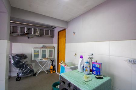 Casa à venda com 235m², 2 quartos e 8 vagasÁrea de serviço/Cobertura