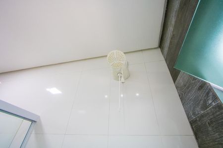 Casa à venda com 235m², 2 quartos e 8 vagasBanheiro do quarto 1