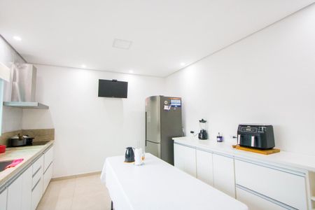 Casa à venda com 235m², 2 quartos e 8 vagasCozinha