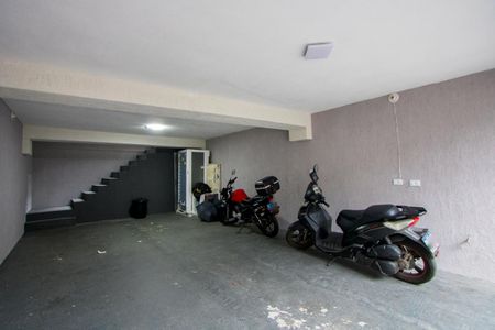 Casa à venda com 235m², 2 quartos e 8 vagasGaragem