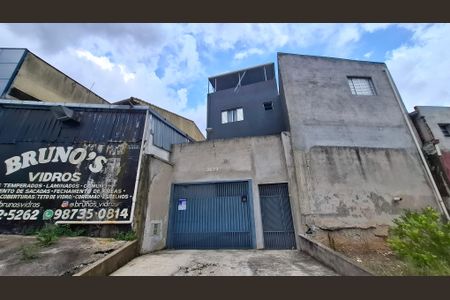 Casa à venda com 235m², 2 quartos e 8 vagasFachada
