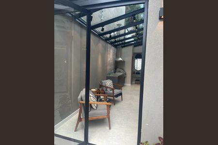 Casa de condomínio à venda com 273m², 4 quartos e 3 vagas