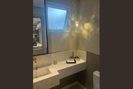 Casa de condomínio à venda com 273m², 4 quartos e 3 vagas Casa de condomínio à venda com 273m², 4 quartos e 3 vagasLavabo