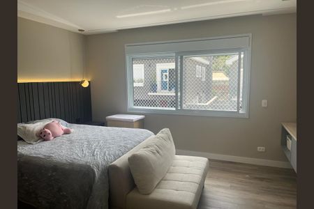 Casa de condomínio à venda com 273m², 4 quartos e 3 vagas Casa de condomínio à venda com 273m², 4 quartos e 3 vagasQuarto