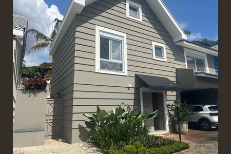 Casa de condomínio à venda com 273m², 4 quartos e 3 vagas