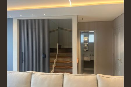 Casa de condomínio à venda com 273m², 4 quartos e 3 vagas Casa de condomínio à venda com 273m², 4 quartos e 3 vagasSala