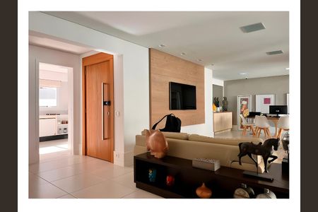 Apartamento para alugar com 4 quartos, 185m² em Vila Romana, São Paulo