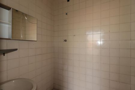 Casa à venda com 129m², 2 quartos e 2 vagasEdícula - Banheiro