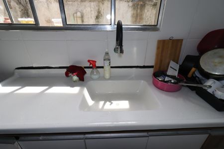 Casa à venda com 129m², 2 quartos e 2 vagasCozinha - Pia