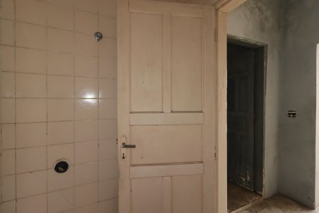 Casa à venda com 129m², 2 quartos e 2 vagasEdícula - Banheiro