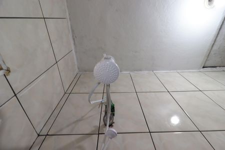 Casa à venda com 129m², 2 quartos e 2 vagasBanheiro - Chuveiro