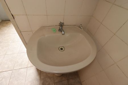 Casa à venda com 129m², 2 quartos e 2 vagasEdícula - Banheiro