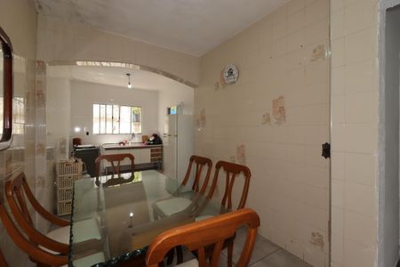 Casa à venda com 129m², 2 quartos e 2 vagasCozinha